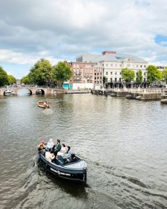 Vastgoed Inspiring Meets Grachtencharme: Netwerken op het Water